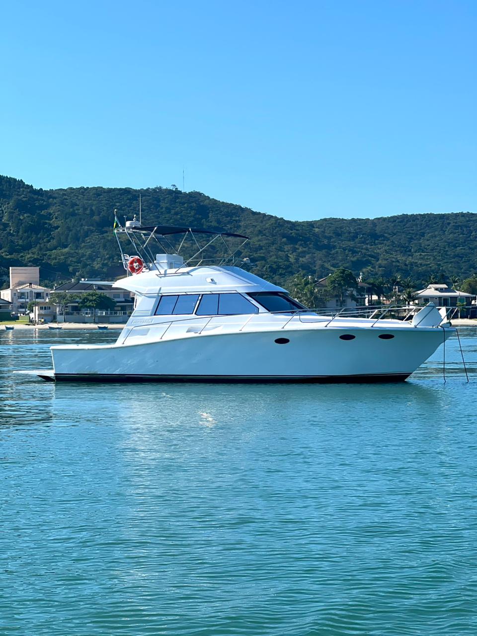 Lancha Rio Star 47 pés - Vista 1