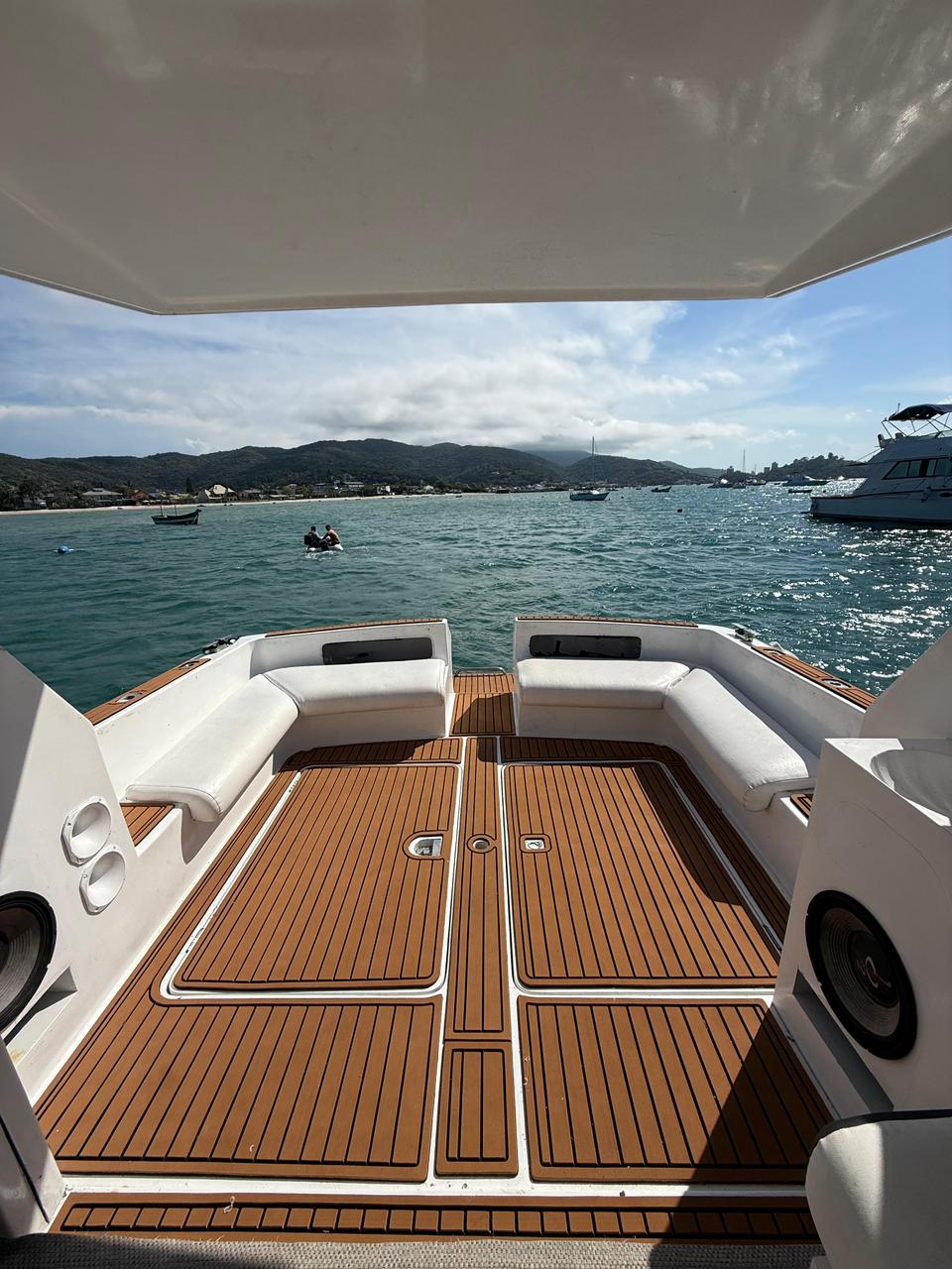 Lancha Oceanic 36 pés - Vista 4