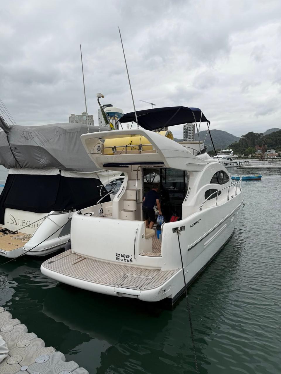 Lancha Azimut 38 pés - Vista 2